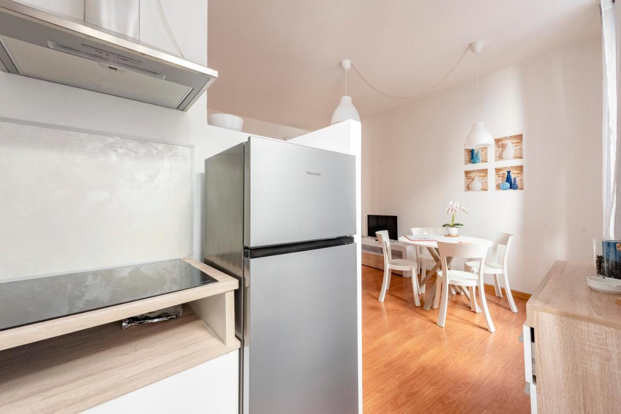 Mazzini 12, Elegant Central Apartment With Free Private Garage 800 M, Air Conditioning, Wi-Fi, Just 100 M From The Public Beach Rapallo Eksteriør billede