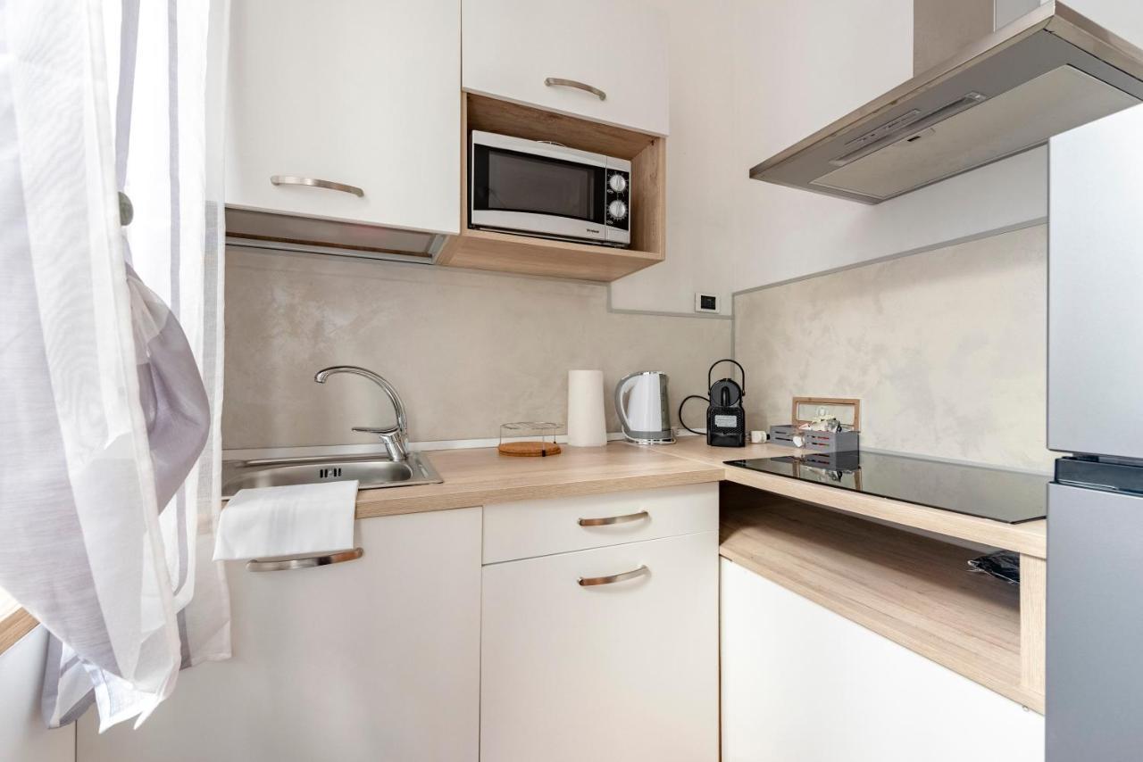 Mazzini 12, Elegant Central Apartment With Free Private Garage 800 M, Air Conditioning, Wi-Fi, Just 100 M From The Public Beach Rapallo Eksteriør billede