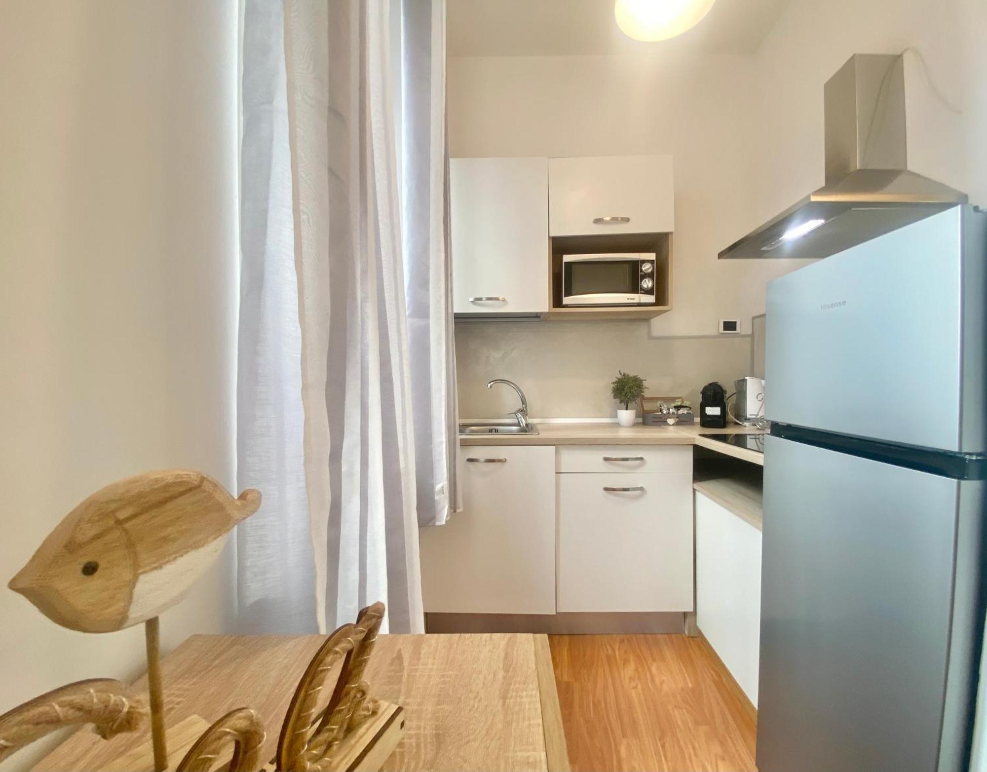 Mazzini 12, Elegant Central Apartment With Free Private Garage 800 M, Air Conditioning, Wi-Fi, Just 100 M From The Public Beach Rapallo Eksteriør billede