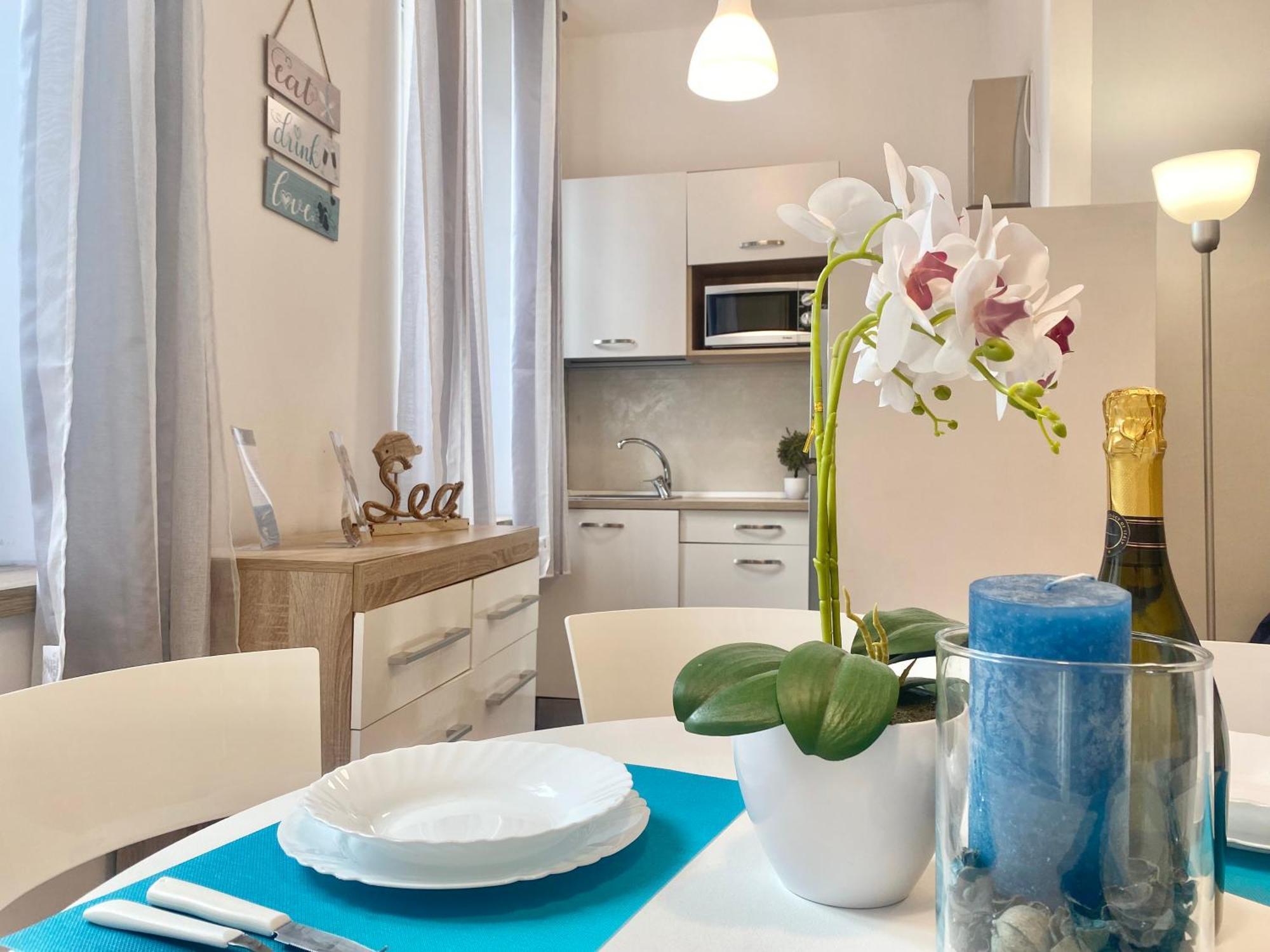 Mazzini 12, Elegant Central Apartment With Free Private Garage 800 M, Air Conditioning, Wi-Fi, Just 100 M From The Public Beach Rapallo Eksteriør billede
