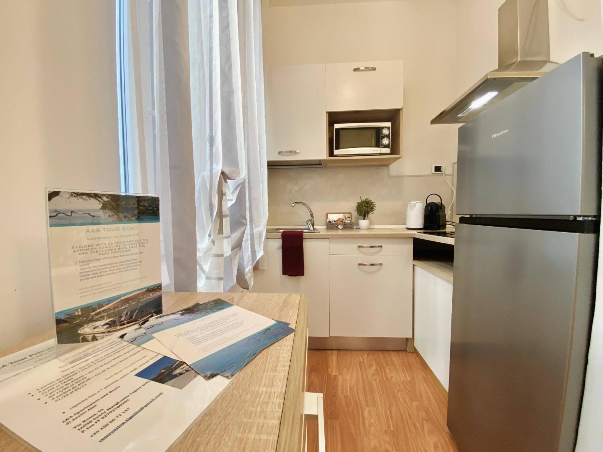 Mazzini 12, Elegant Central Apartment With Free Private Garage 800 M, Air Conditioning, Wi-Fi, Just 100 M From The Public Beach Rapallo Eksteriør billede
