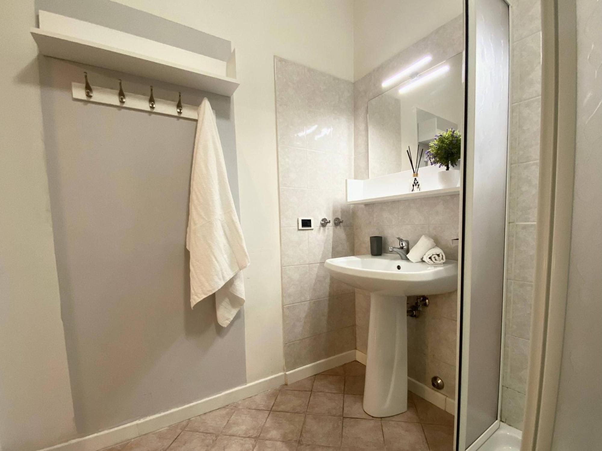 Mazzini 12, Elegant Central Apartment With Free Private Garage 800 M, Air Conditioning, Wi-Fi, Just 100 M From The Public Beach Rapallo Eksteriør billede